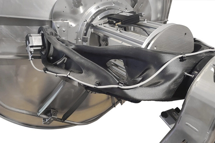 Rückseitiges Detail einer Antenne mit dem 3D-gedruckten Rollarm