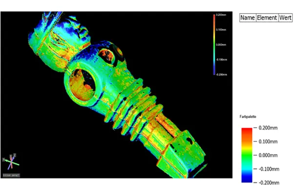 eine 3D-gescannte Figur würde am Computer geprüft